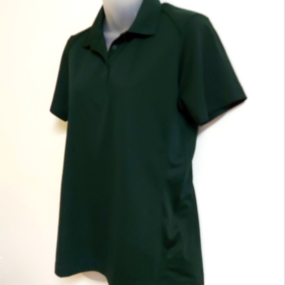 NWT Extreme Performance Forest Green Sports Tee, Size Medium